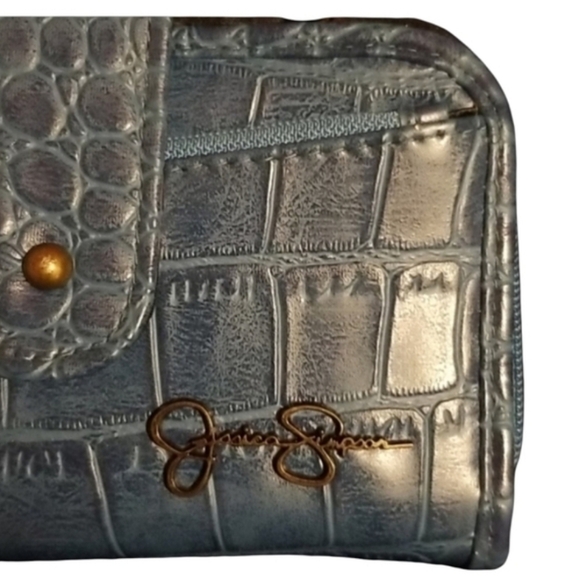 Jessica Simpson Wristlet - Picture 2 of 6